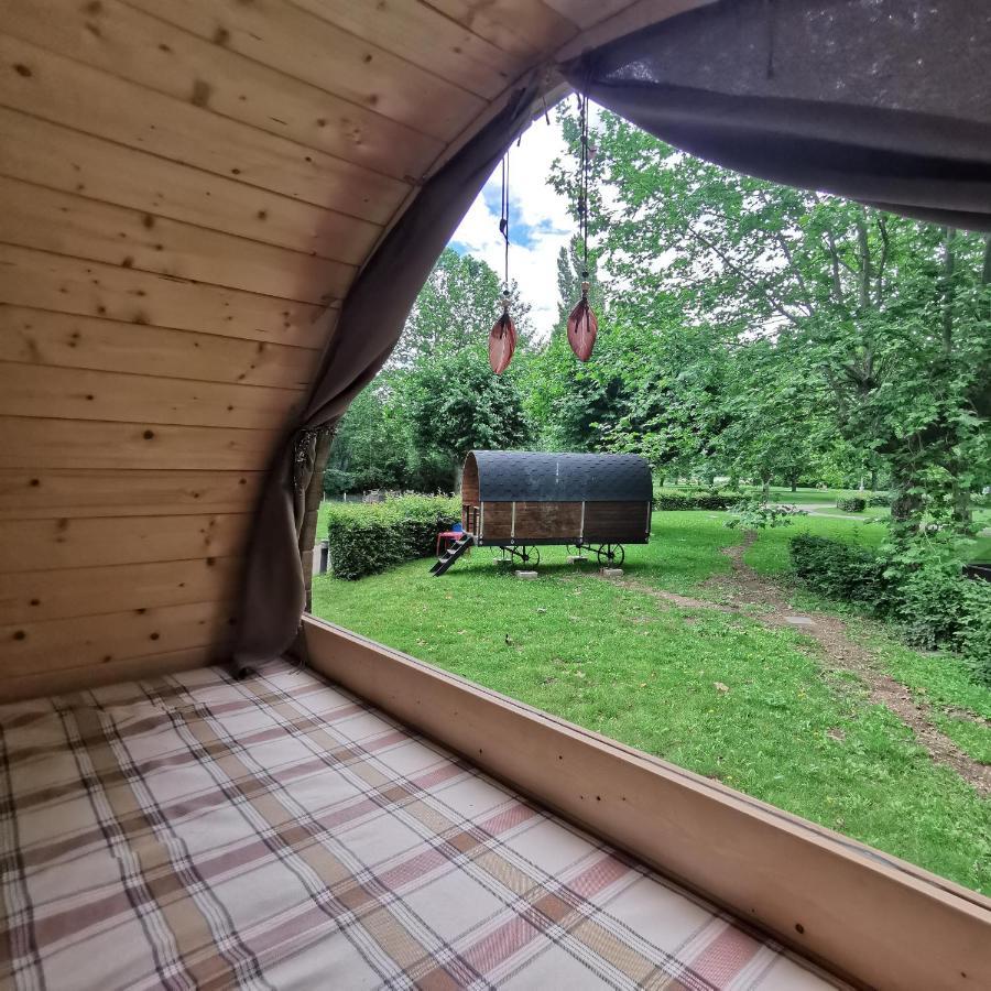 Camping De Thoissey *** Eksteriør billede