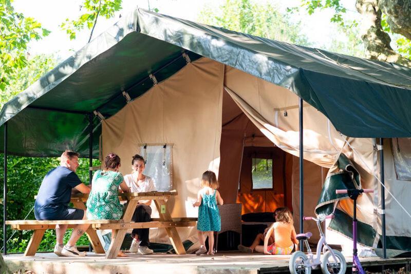 Camping De Thoissey *** Eksteriør billede